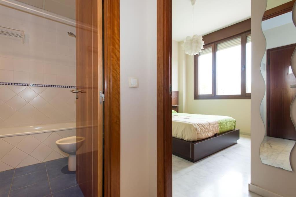 Fibes Con Piscina Y Parking Gratis Apartamento Sevilla Este מראה חיצוני תמונה