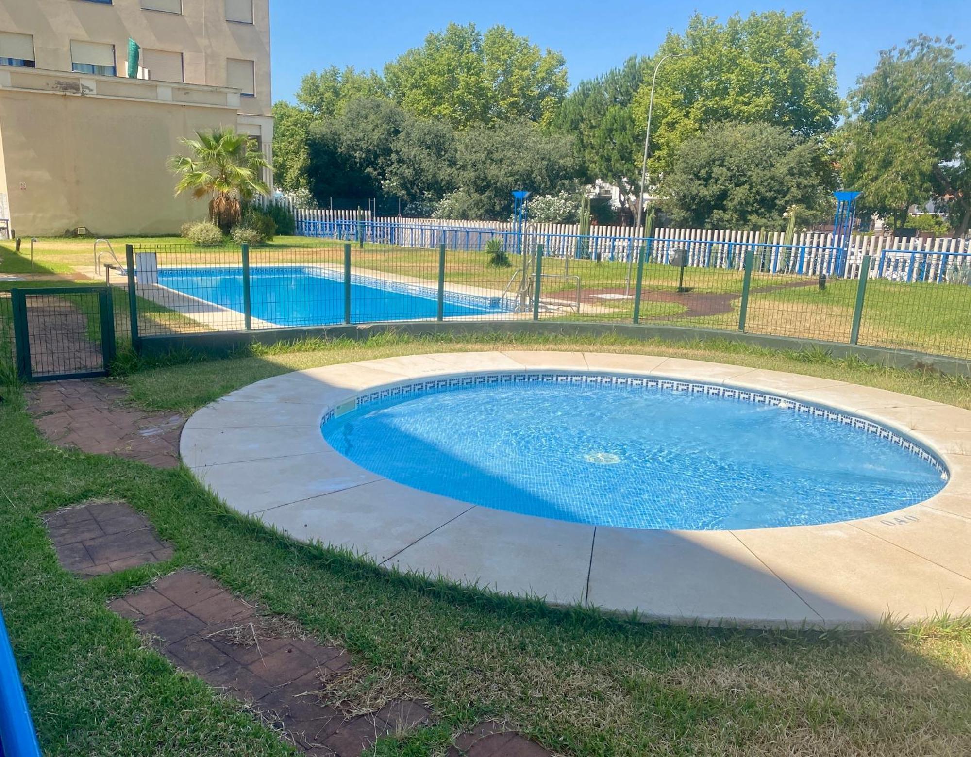 Fibes Con Piscina Y Parking Gratis Apartamento Sevilla Este מראה חיצוני תמונה